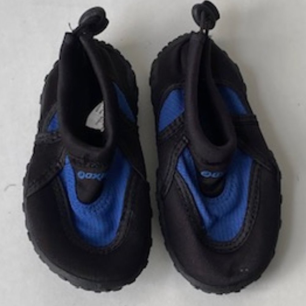 OXIDE WATER SHOES TODDLER BOYS SIZE 8 NON-SLIP BEACH SWIMMING BLACK & BLUE